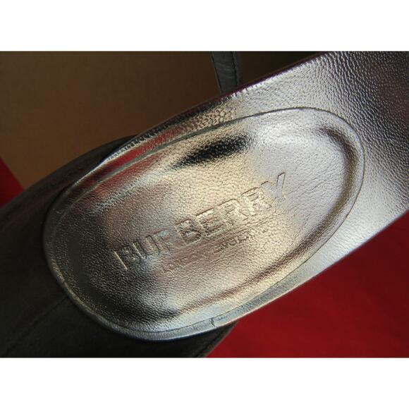 NIB BURBERRY HOVE CLOUD GRAY LEATHER BUCKLE ANKLE STRAP THONG SANDALS PUMPS 37.5 - Picture 11 of 12